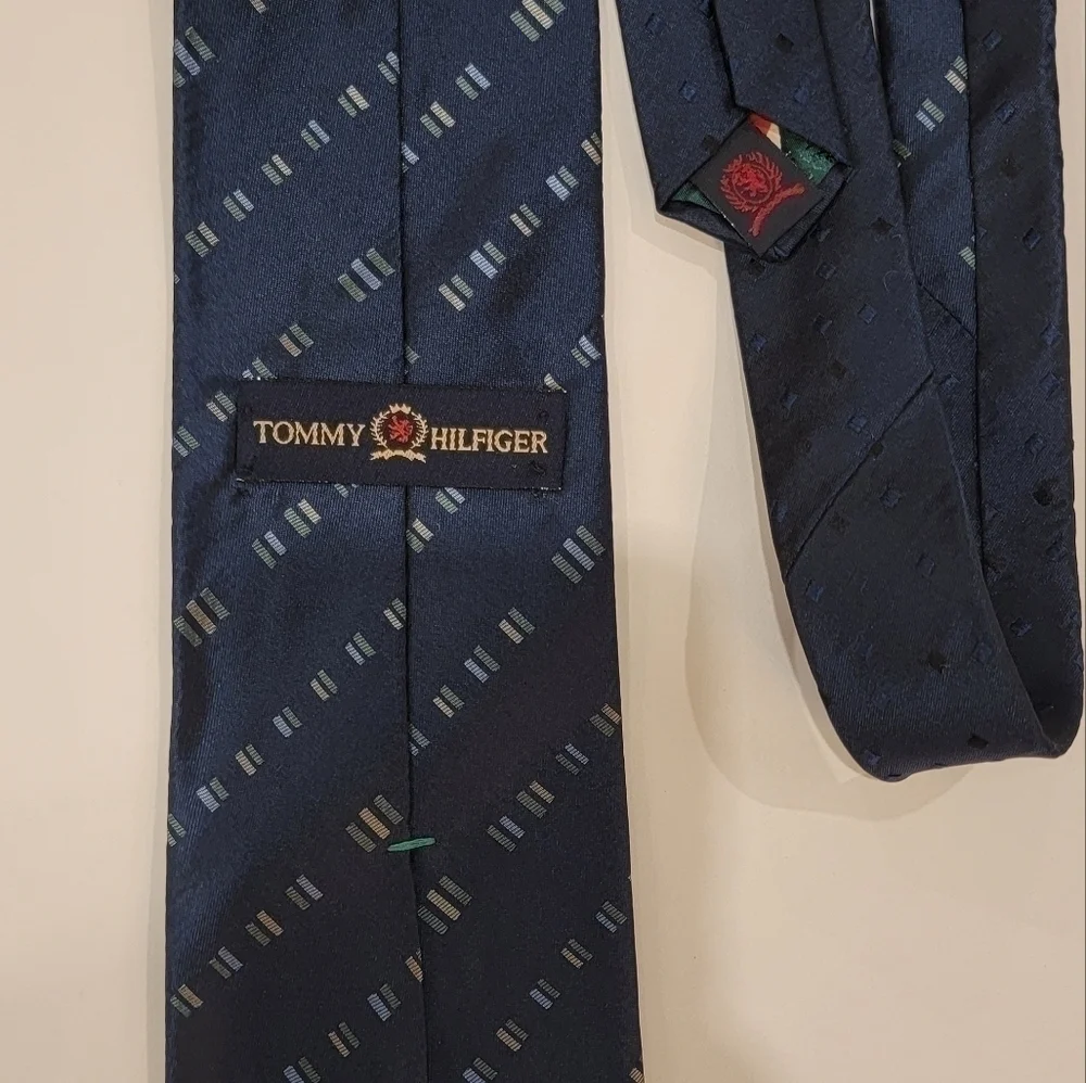 Vintage Tommy Hilfiger Men's Neck Tie 100% Silk NWT